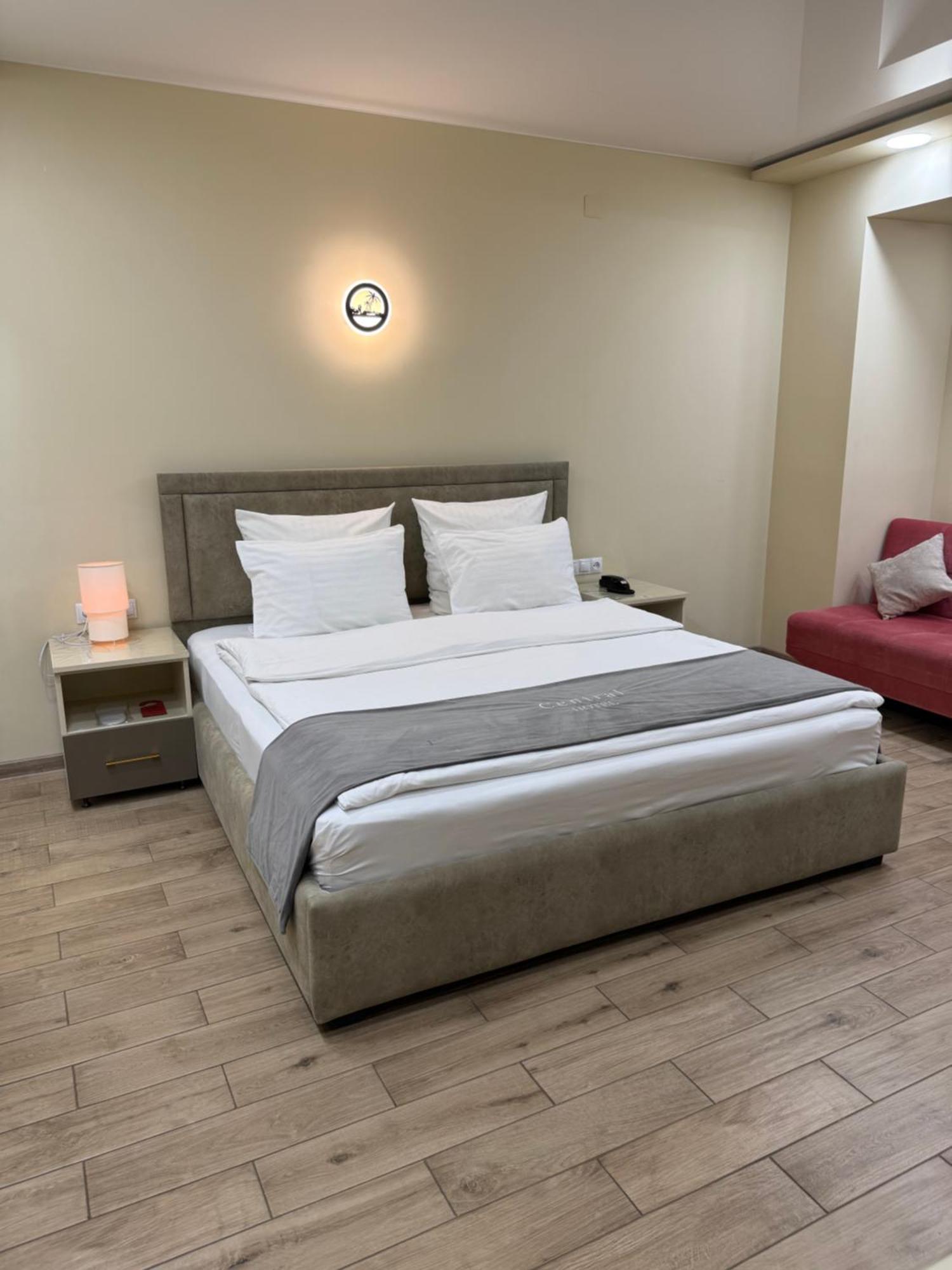 Central Hotel Gyumri ภายนอก รูปภาพ